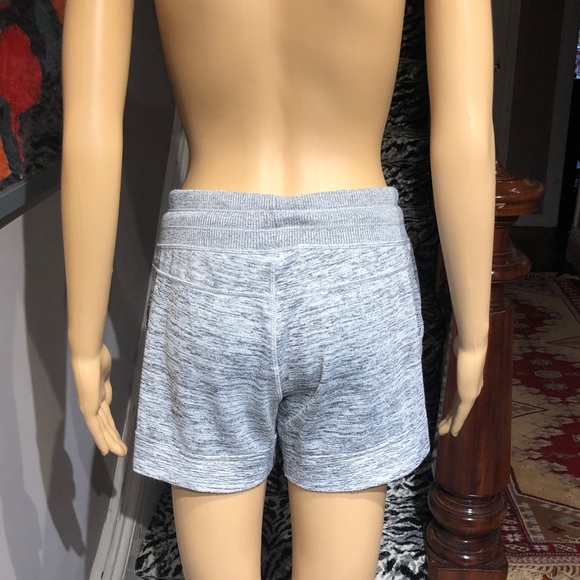90 Degrees by Reflex Salt/Pepper Small Shorts - Picture 3 of 3